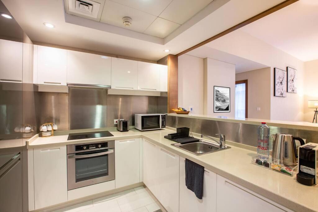 Apartament Lux 1Br 2 Min To Burj Khalifa Dubaj Zewnętrze zdjęcie