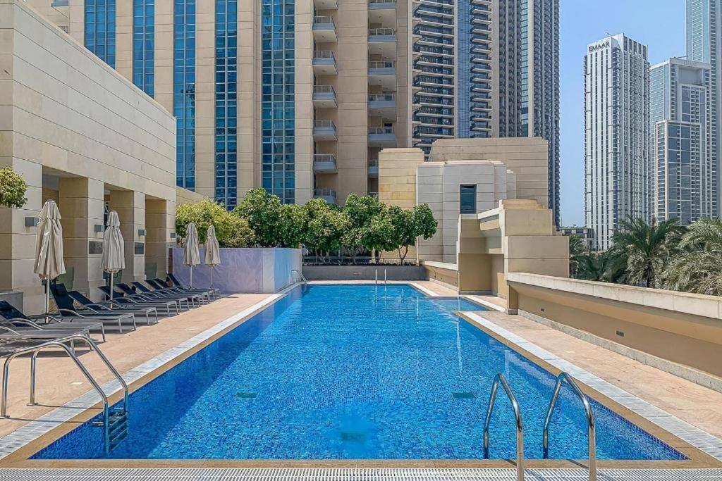 Apartament Lux 1Br 2 Min To Burj Khalifa Dubaj Zewnętrze zdjęcie