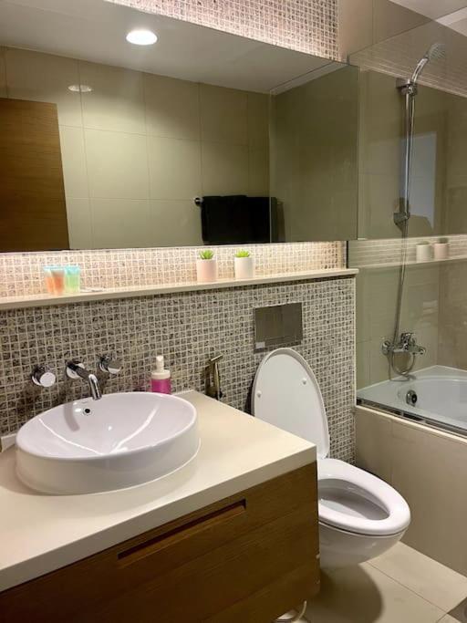 Apartament Lux 1Br 2 Min To Burj Khalifa Dubaj Zewnętrze zdjęcie