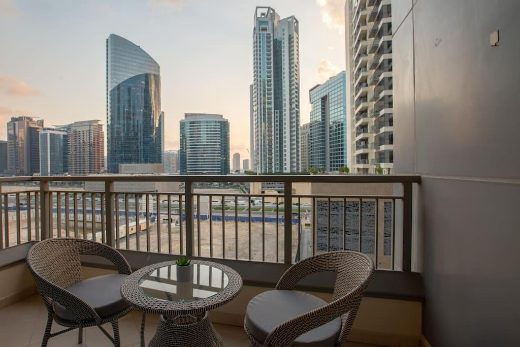 Apartament Lux 1Br 2 Min To Burj Khalifa Dubaj Zewnętrze zdjęcie